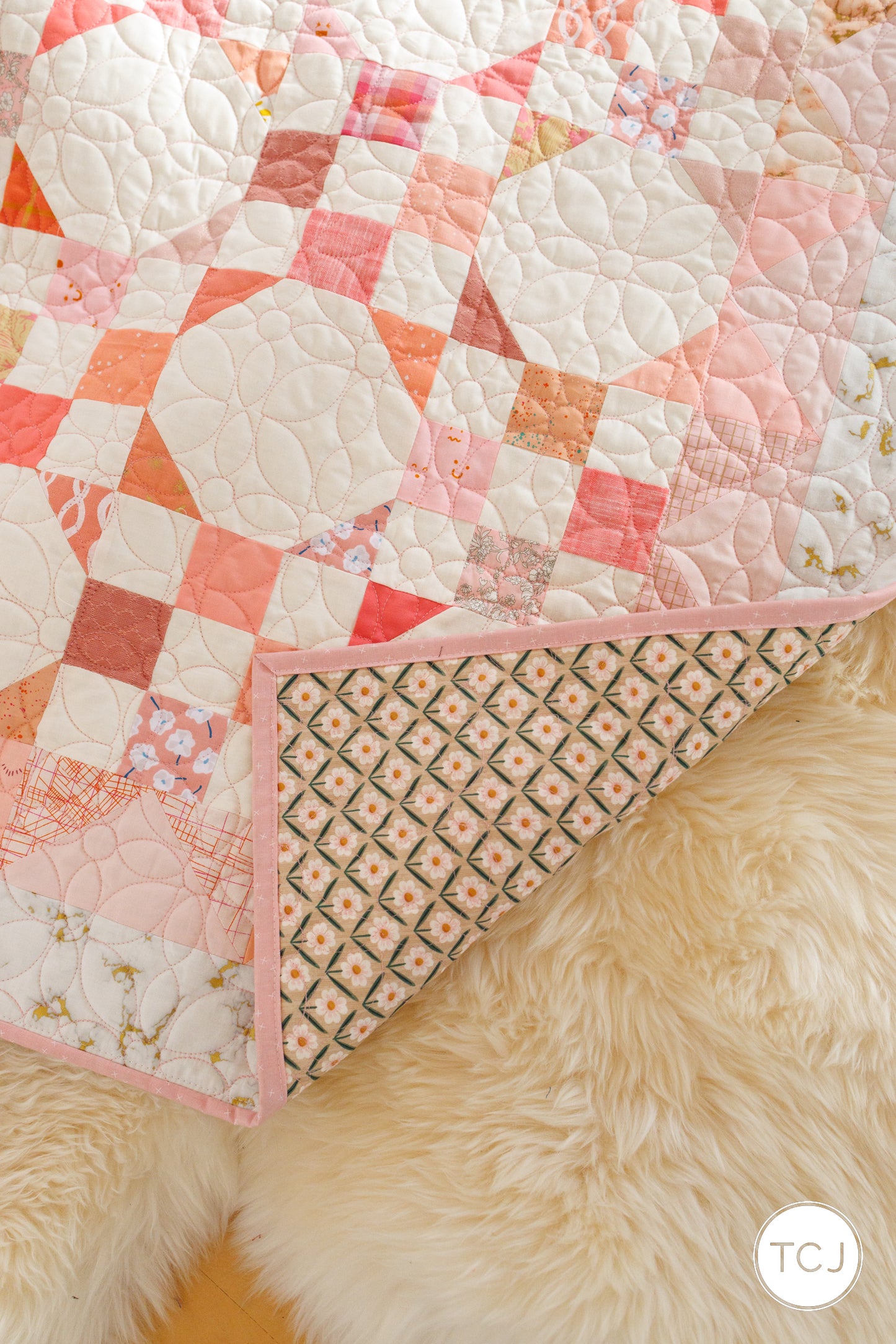 Barrett Quilt - Scrappy Peach