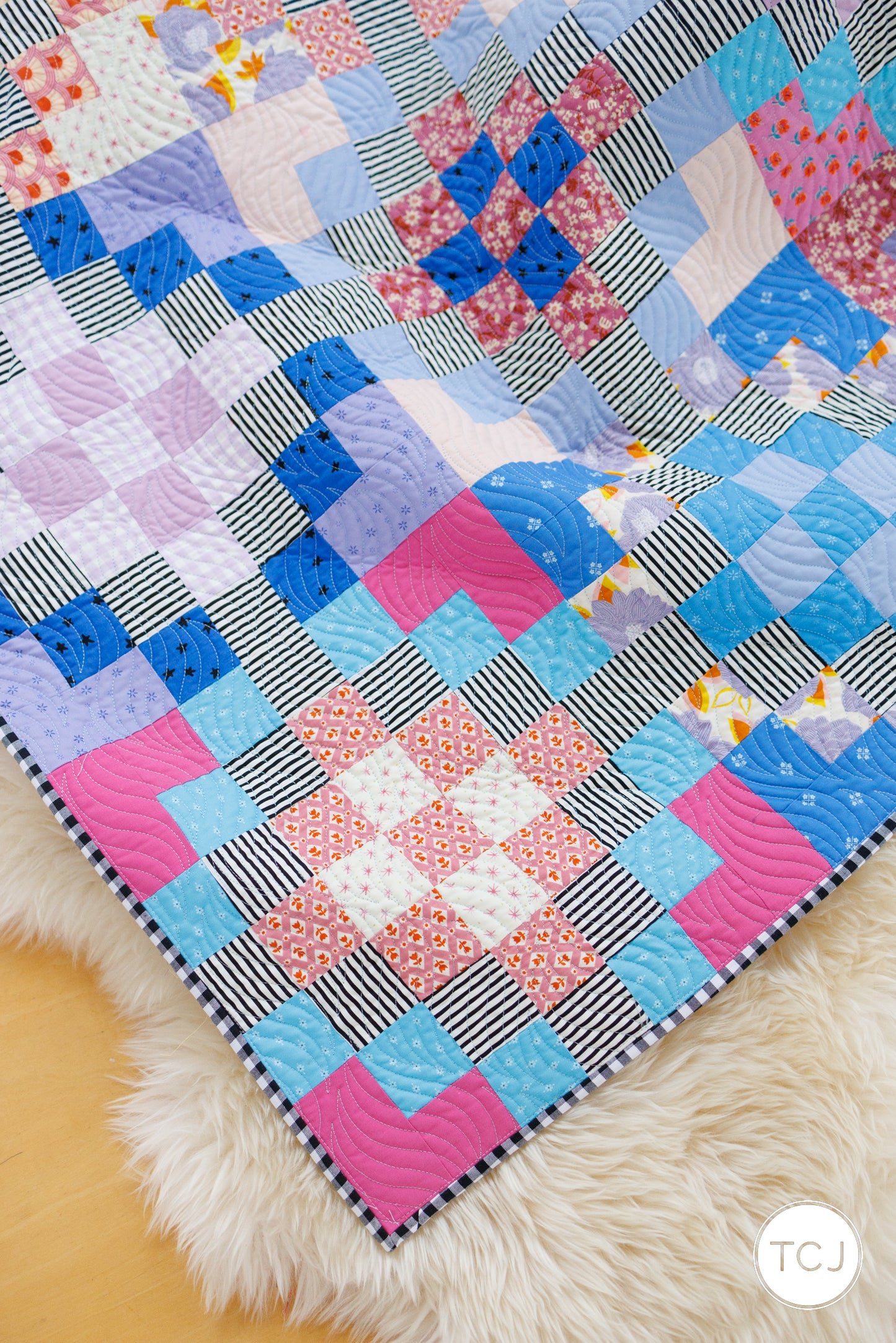 Checkered Garden Quilt - Concord