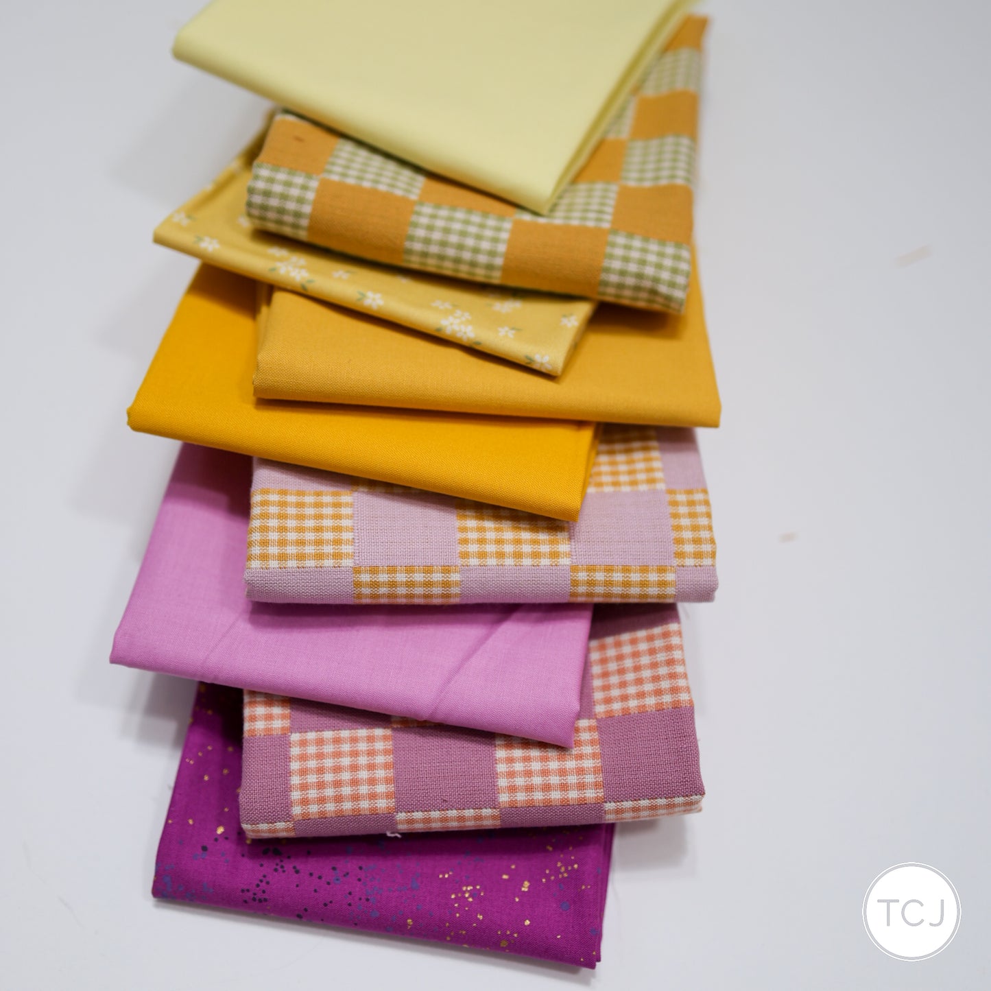 #303 - Fat Quarter - 9 pieces