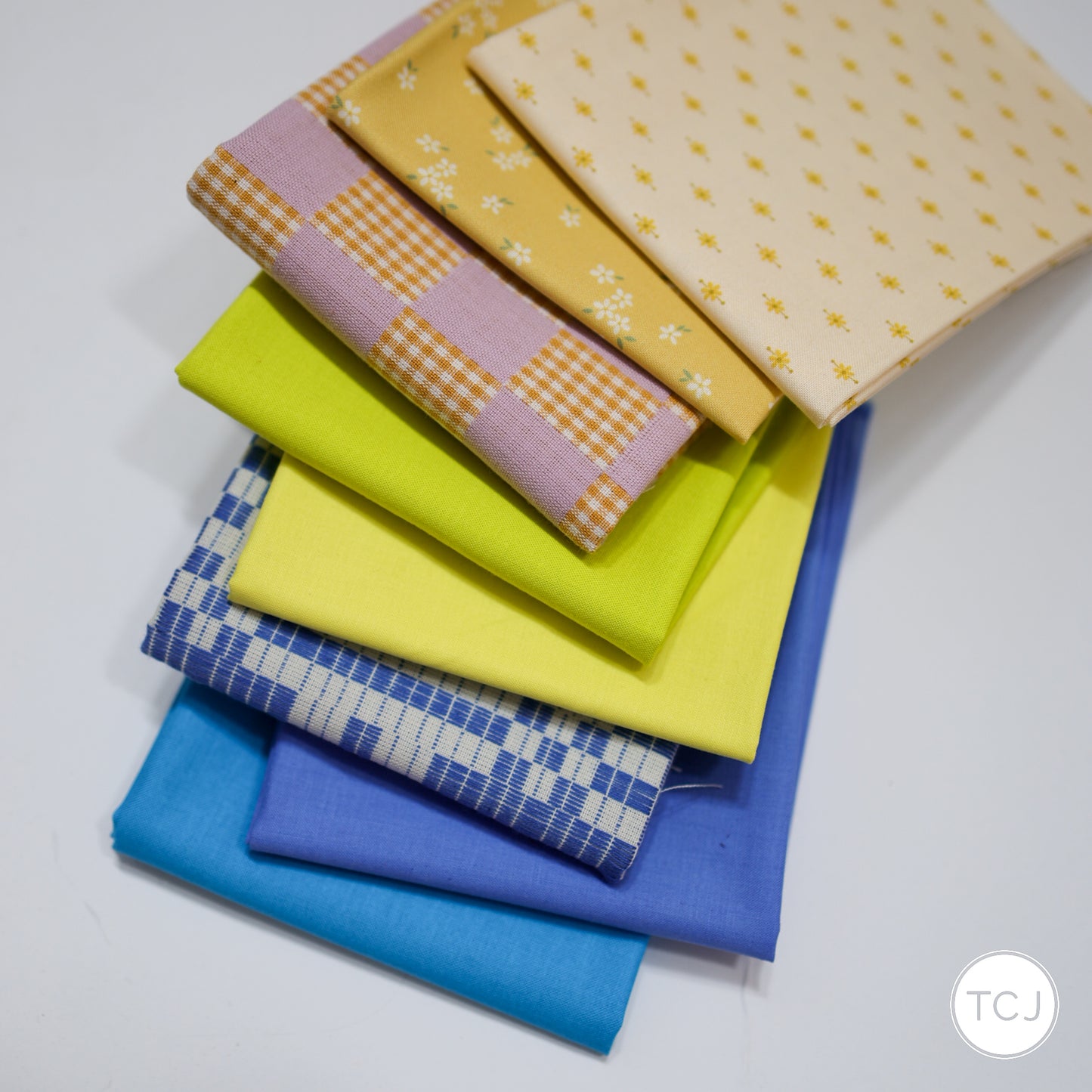 #299 - Fat Quarter - 8 pieces