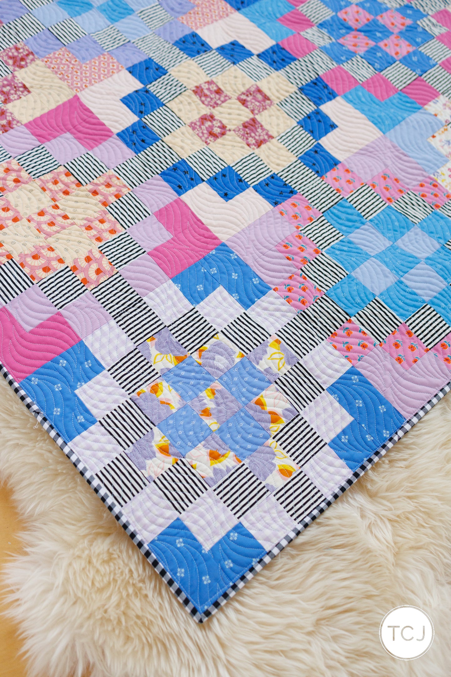 Checkered Garden Quilt - Concord