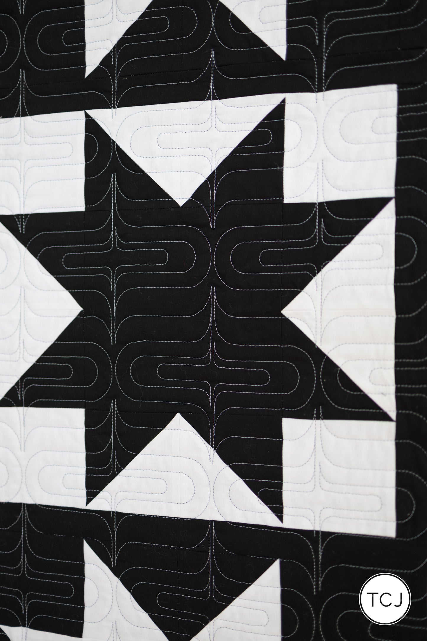 Star Adventure Quilt - Black + White