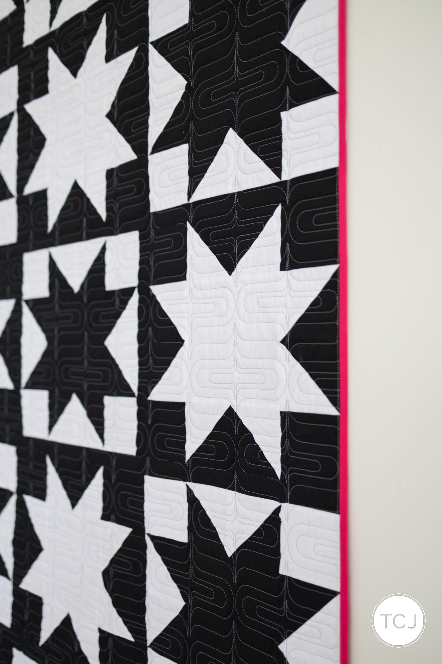 Star Adventure Quilt - Black + White